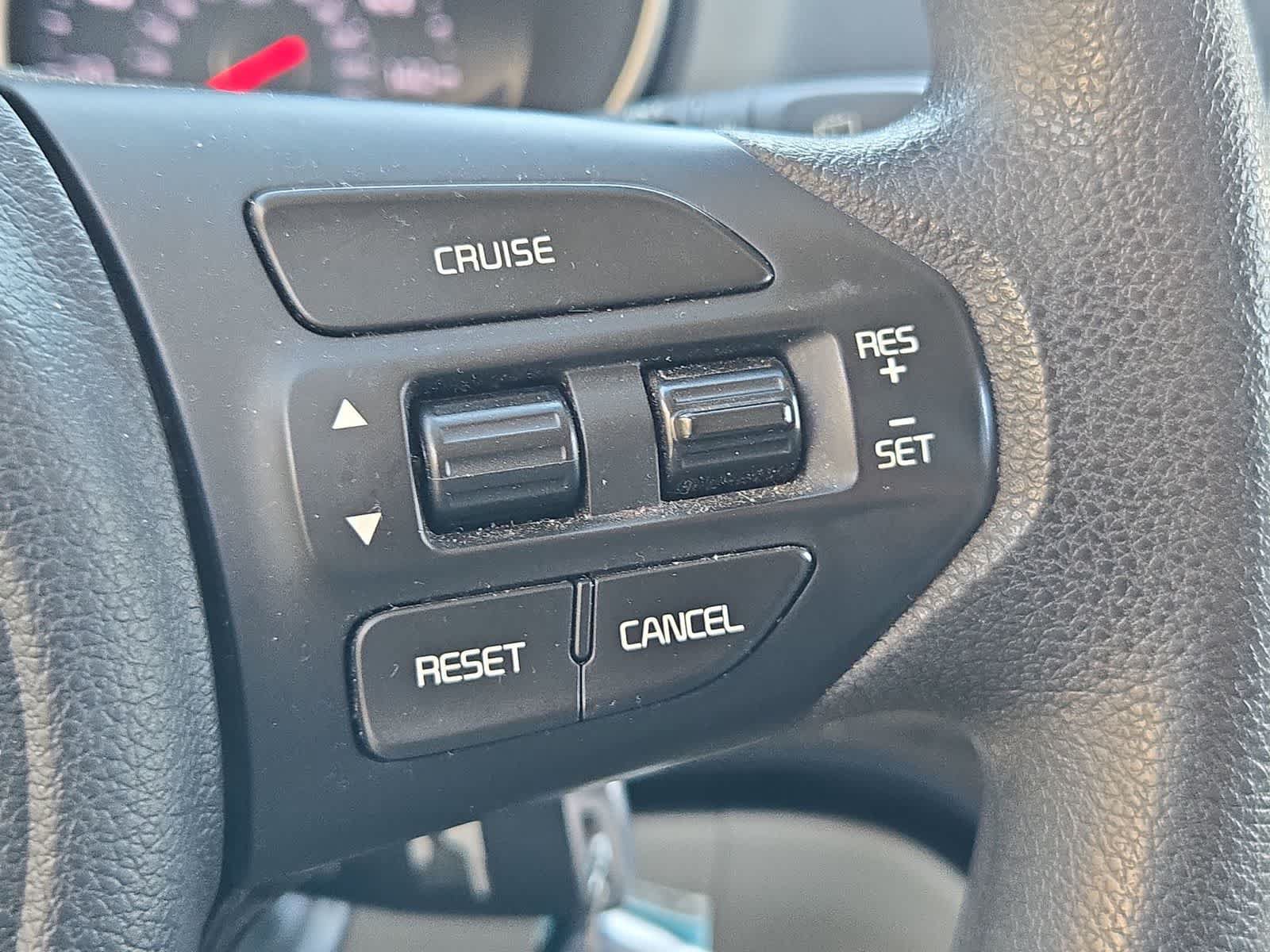Used 2015 Kia Sedona LX w/ LX Convenience Package FWD image 25