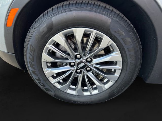 Used 2025 Cadillac XT4 Premium Luxury FWD image 11