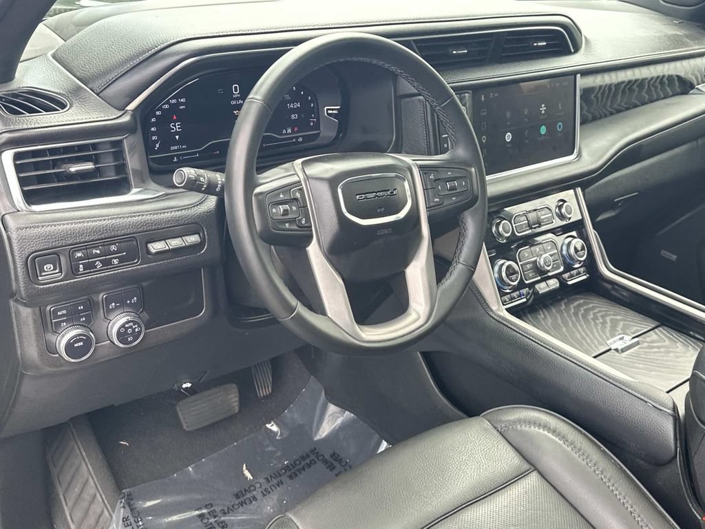 Used 2024 GMC Yukon XL Denali AWD/4WD image 2