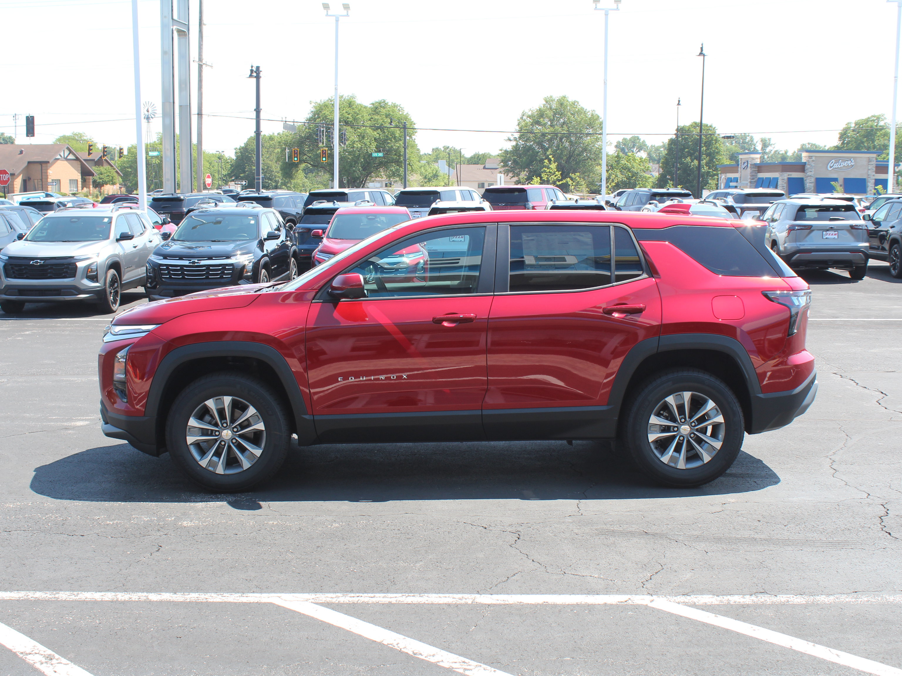 New 2027 Chevrolet Equinox LT w/ Safety and Technology Package AWD/4WD image 6