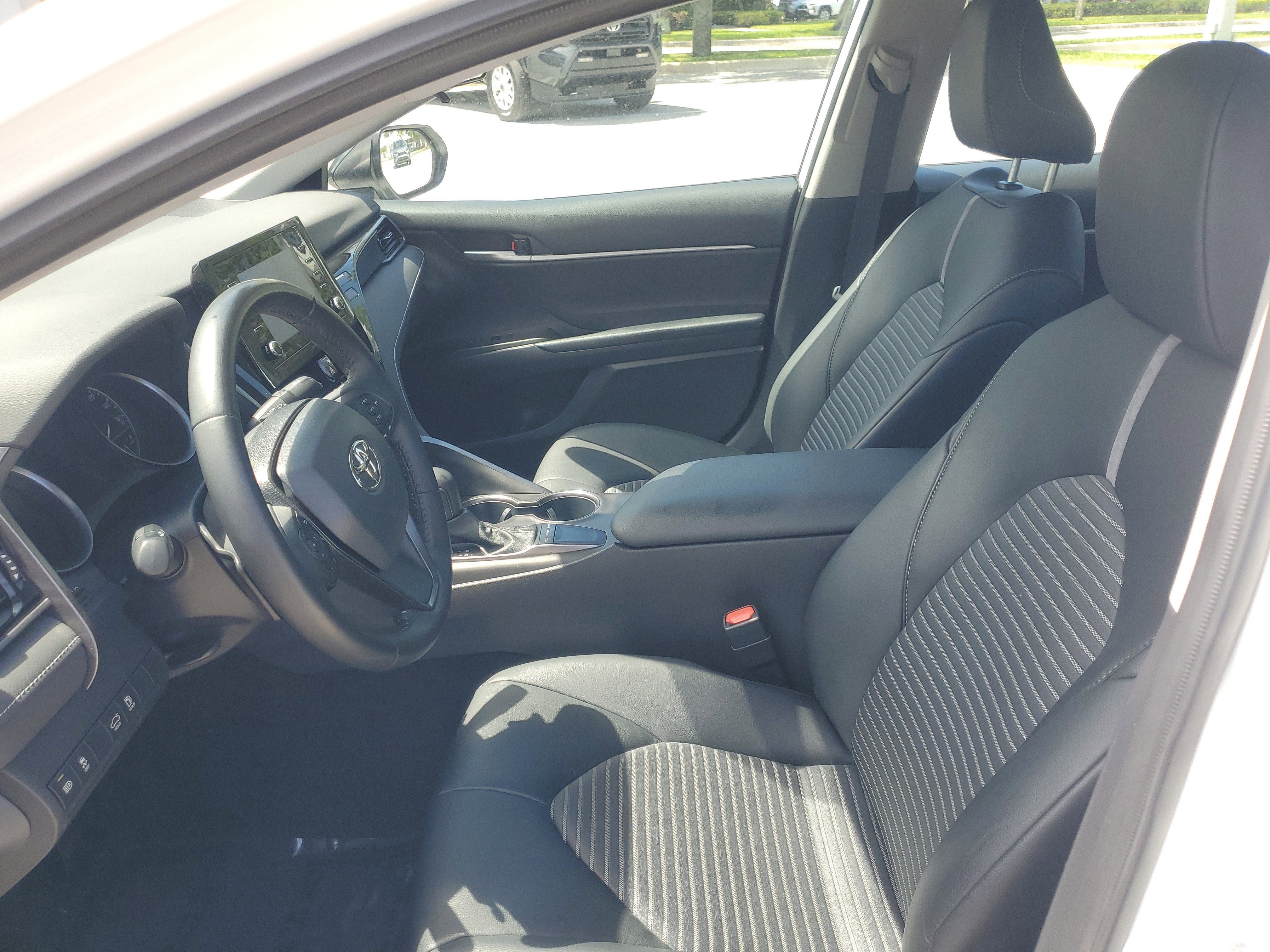 Used 2023 Toyota Camry SE FWD image 15