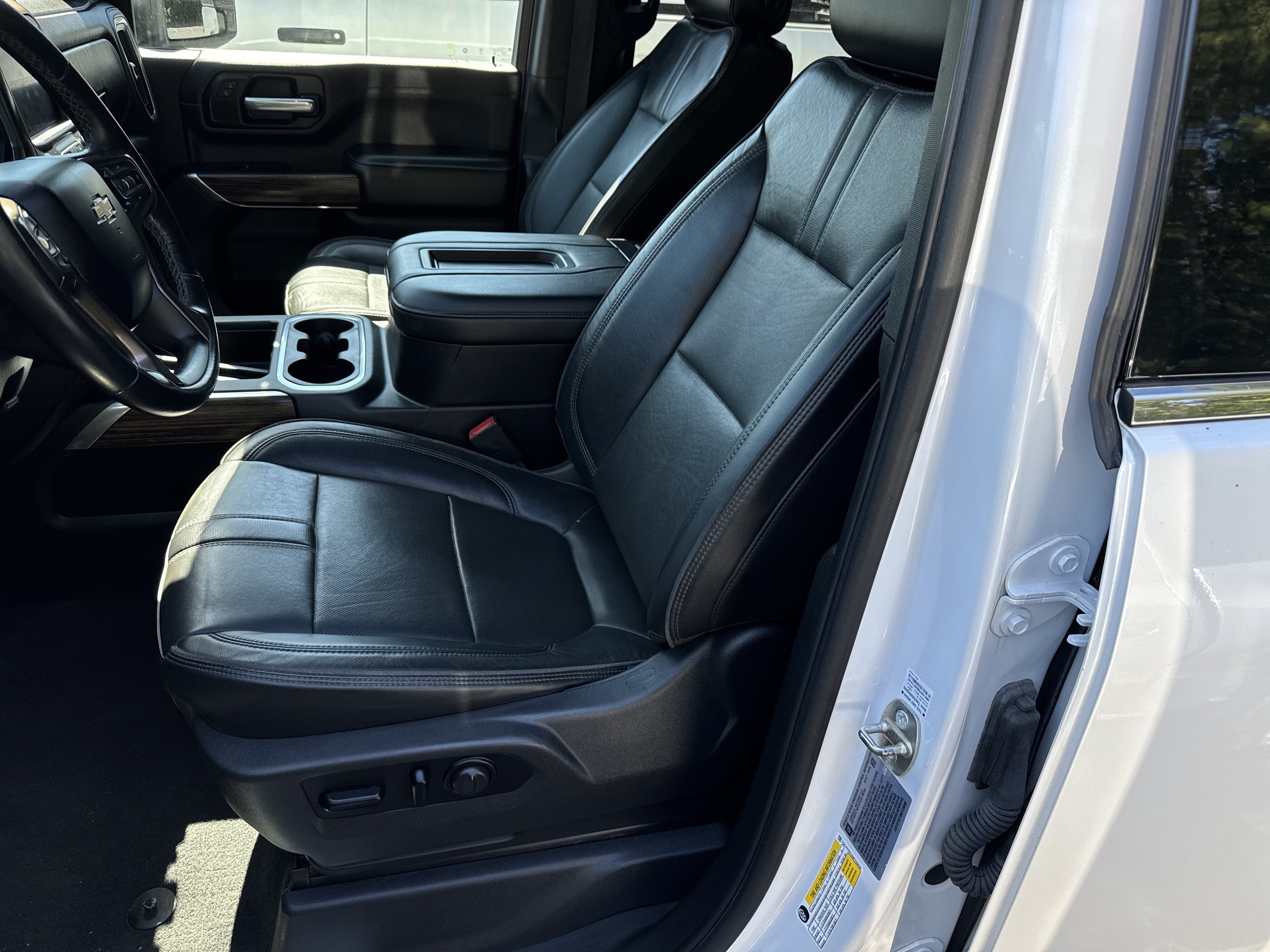 Used 2021 Chevrolet Silverado 3500 High Country w/ Z71 Off-Road Package AWD/4WD image 9