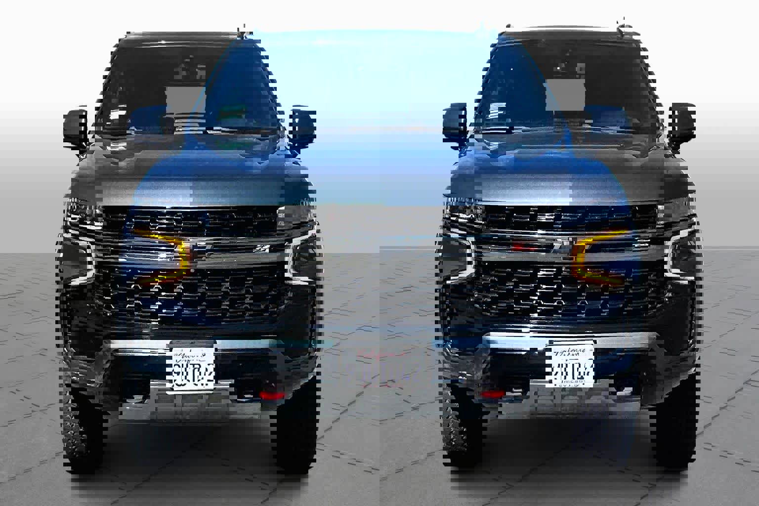 Used 2021 Chevrolet Suburban Z71 w/ Z71 Signature Package image 3