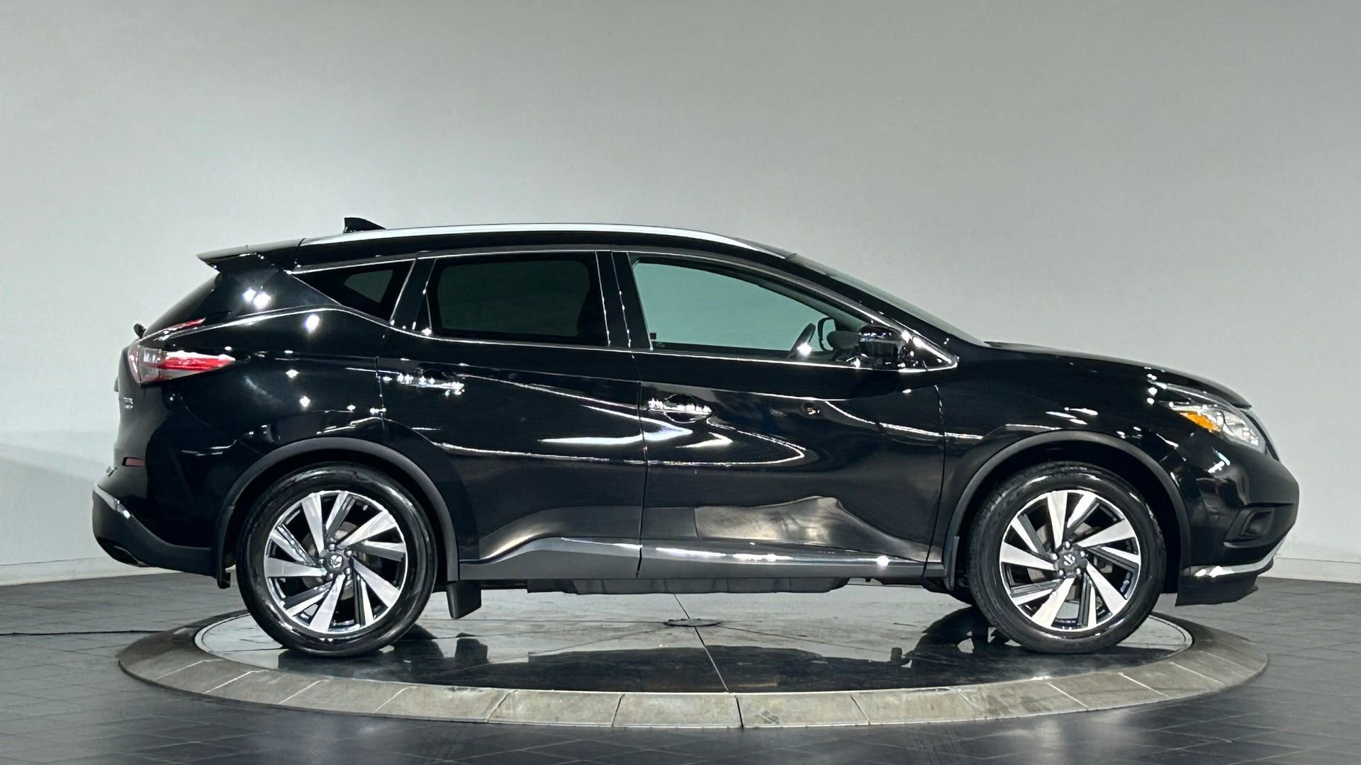 Used 2017 Nissan Murano Platinum w/ Platinum Technology Package AWD/4WD image 11