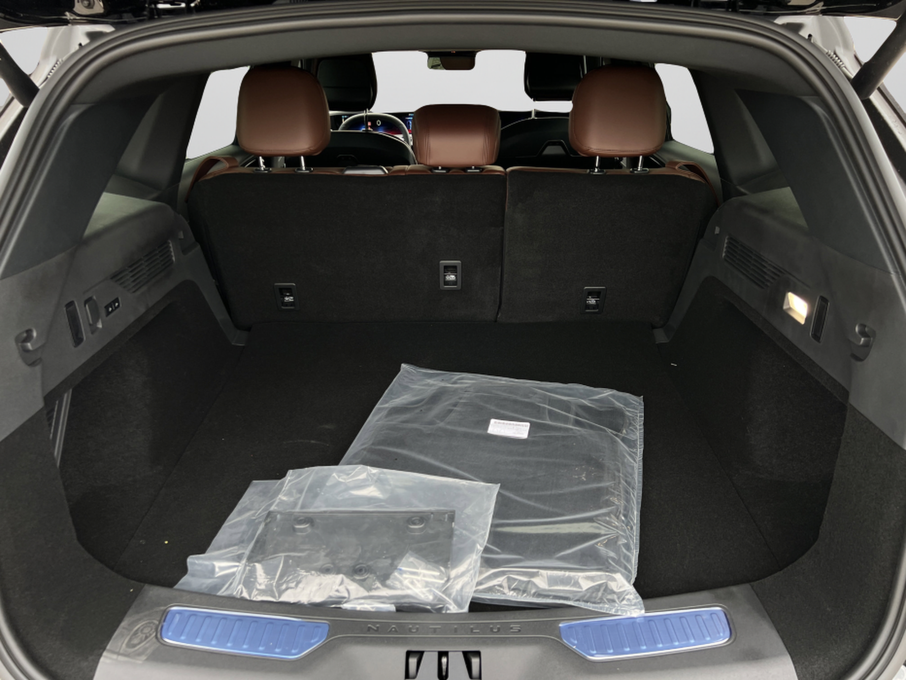 New 2026 Lincoln Nautilus Reserve w/ Jet Appearance Package AWD/4WD image 27