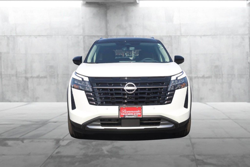 New 2026 Nissan Pathfinder Platinum image 4