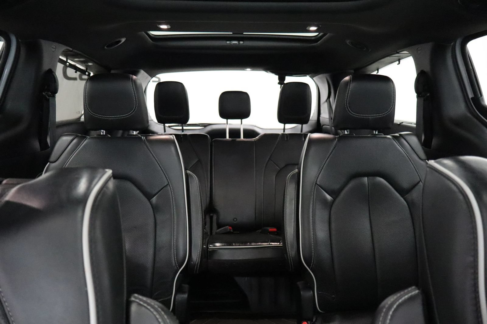 Used 2019 Chrysler Pacifica Limited w/ Advanced Safetytec Group FWD image 27