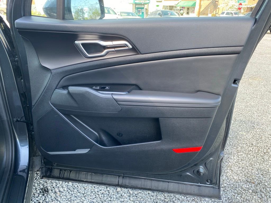 Used 2023 Kia Sportage EX image 21