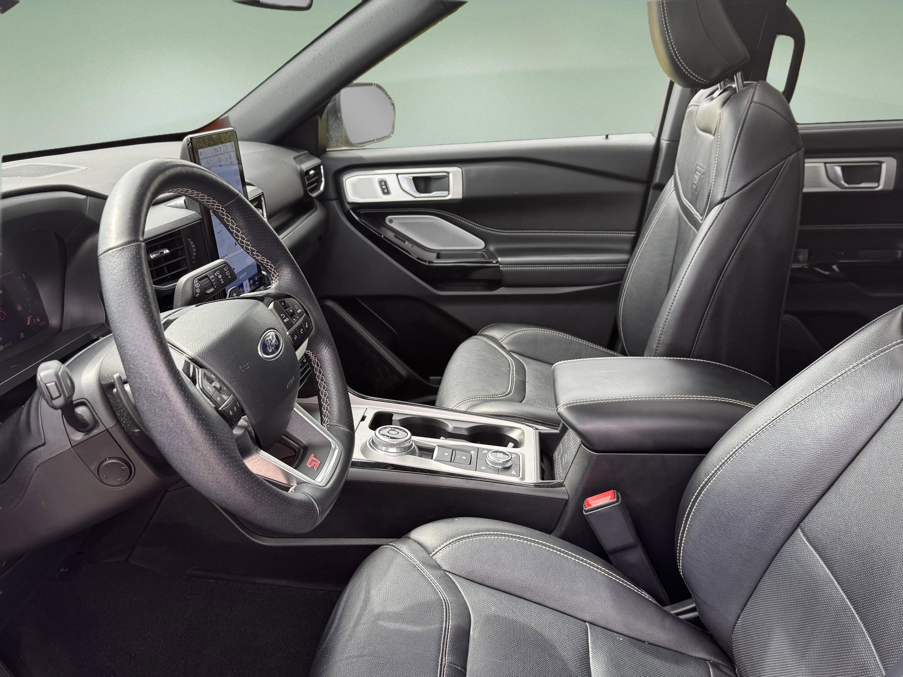 Used 2023 Ford Explorer ST w/ Equipment Group 401A AWD/4WD image 6