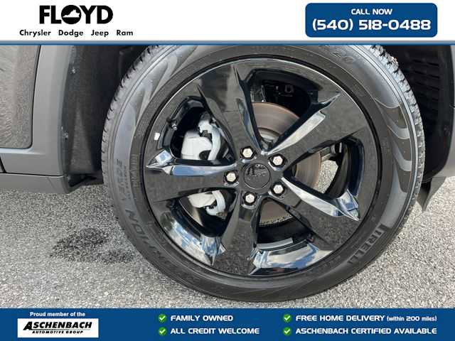 New 2025 Jeep Grand Cherokee Limited w/ Black Appearance Package image 33