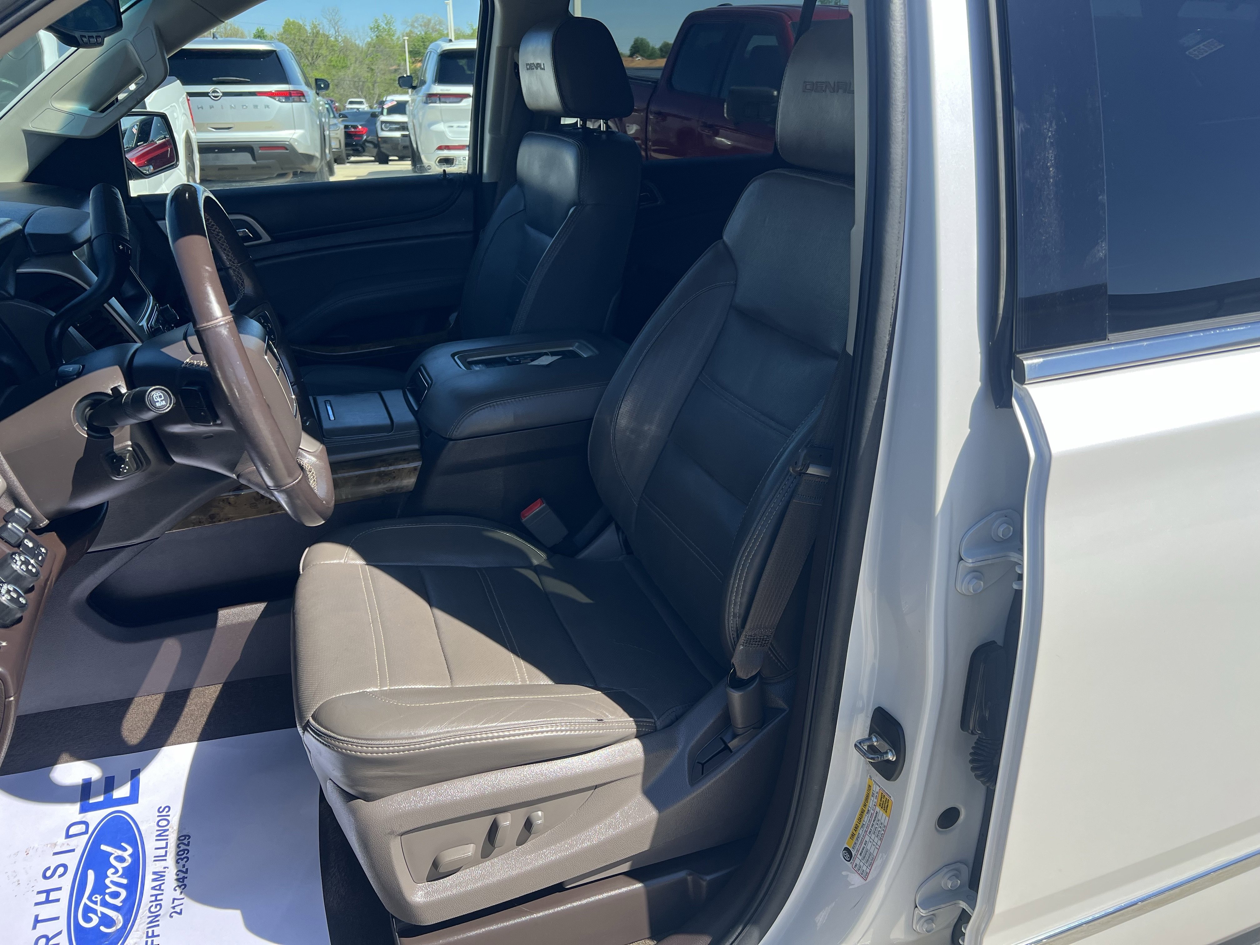Used 2016 GMC Yukon XL Denali w/ Open Road Package image 14