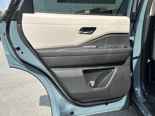 New 2026 Nissan Pathfinder SL AWD/4WD image 18