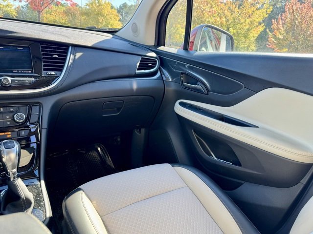 Used 2022 Buick Encore Preferred w/ Safety Package image 26