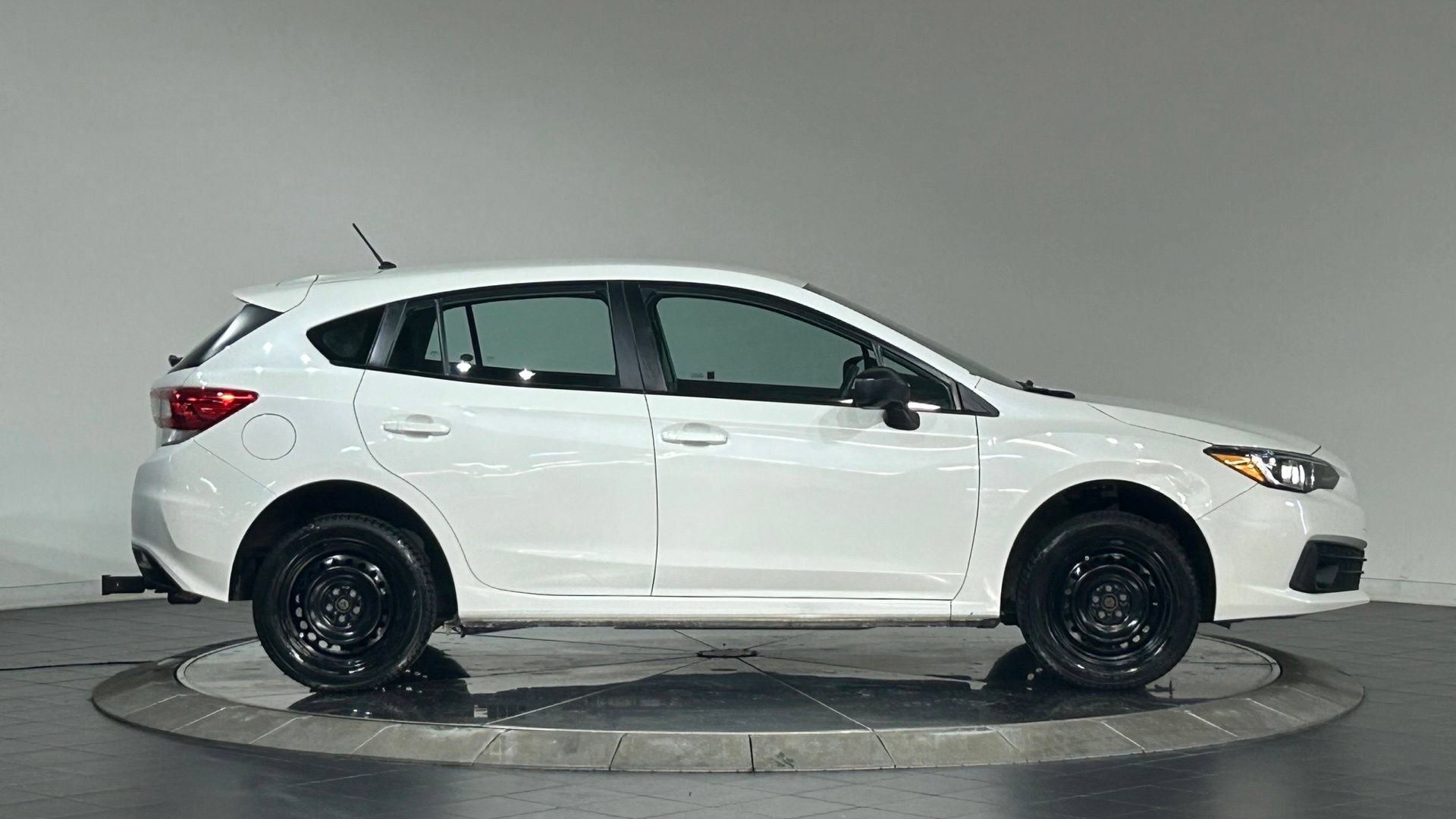 Used 2022 Subaru Impreza 2.0i AWD/4WD image 11