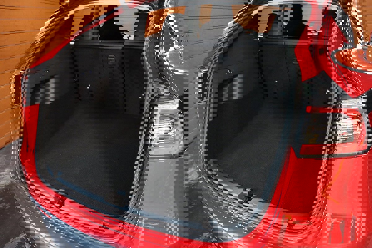 Used 2022 Tesla Model Y Long Range image 10