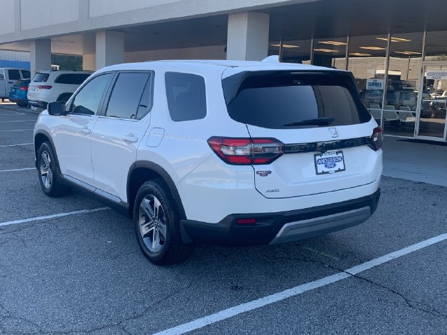 Used 2025 Honda Pilot EX-L image 7