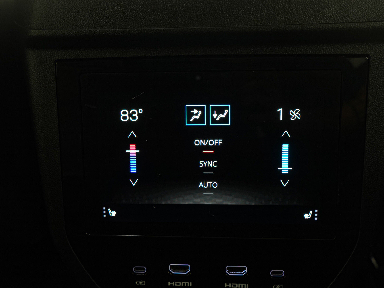 Used 2025 GMC Yukon XL Denali Ultimate w/ LPO, Floor Liner Package AWD/4WD image 16