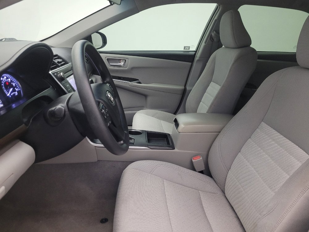 Used 2017 Toyota Camry LE FWD image 17