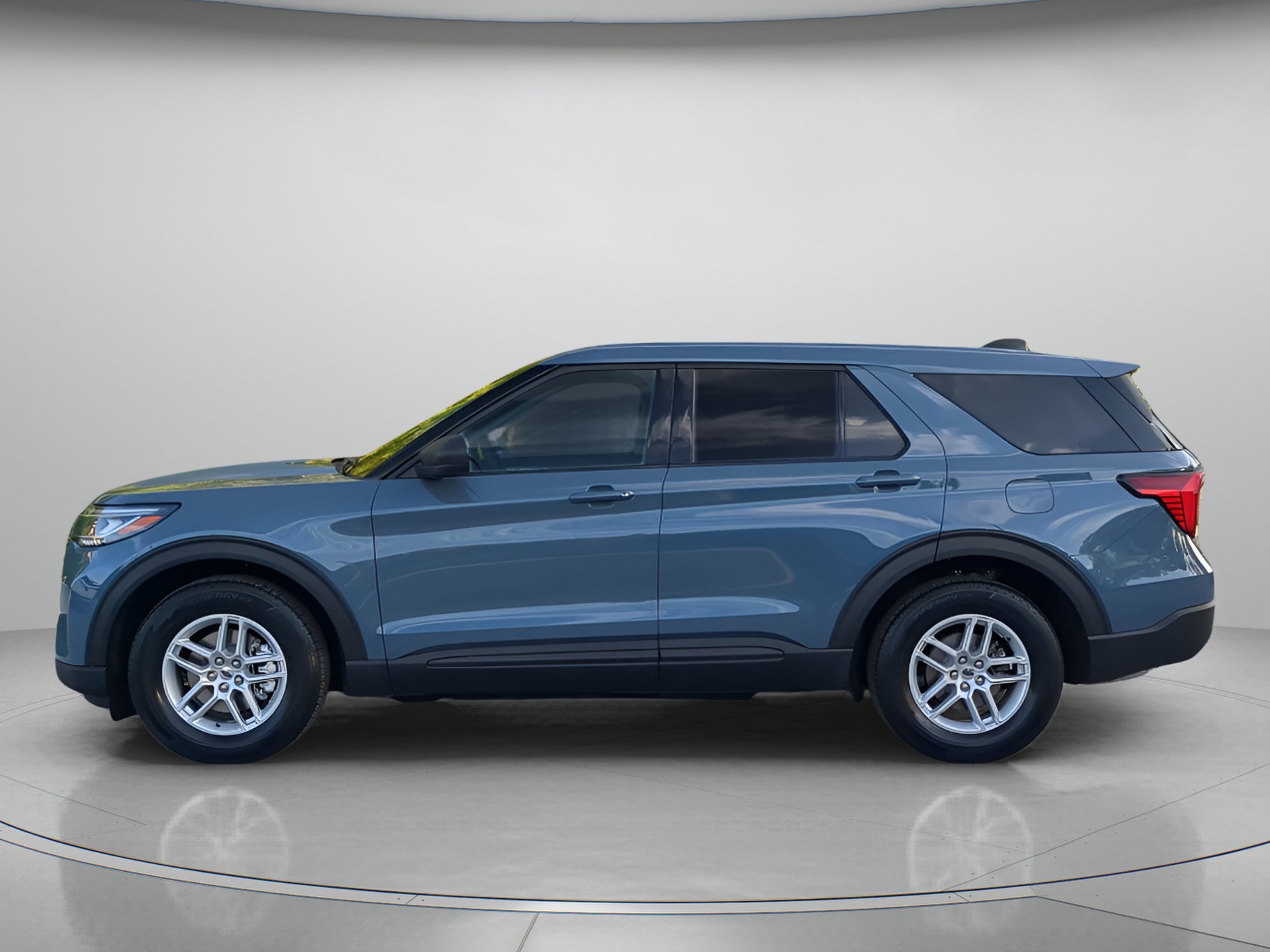 New 2026 Ford Explorer Active RWD image 46
