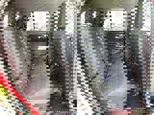 Used 2020 Ford Explorer XLT w/ Comfort Package image 8