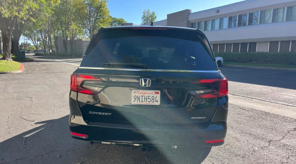 Used 2024 Honda Odyssey Sport image 11