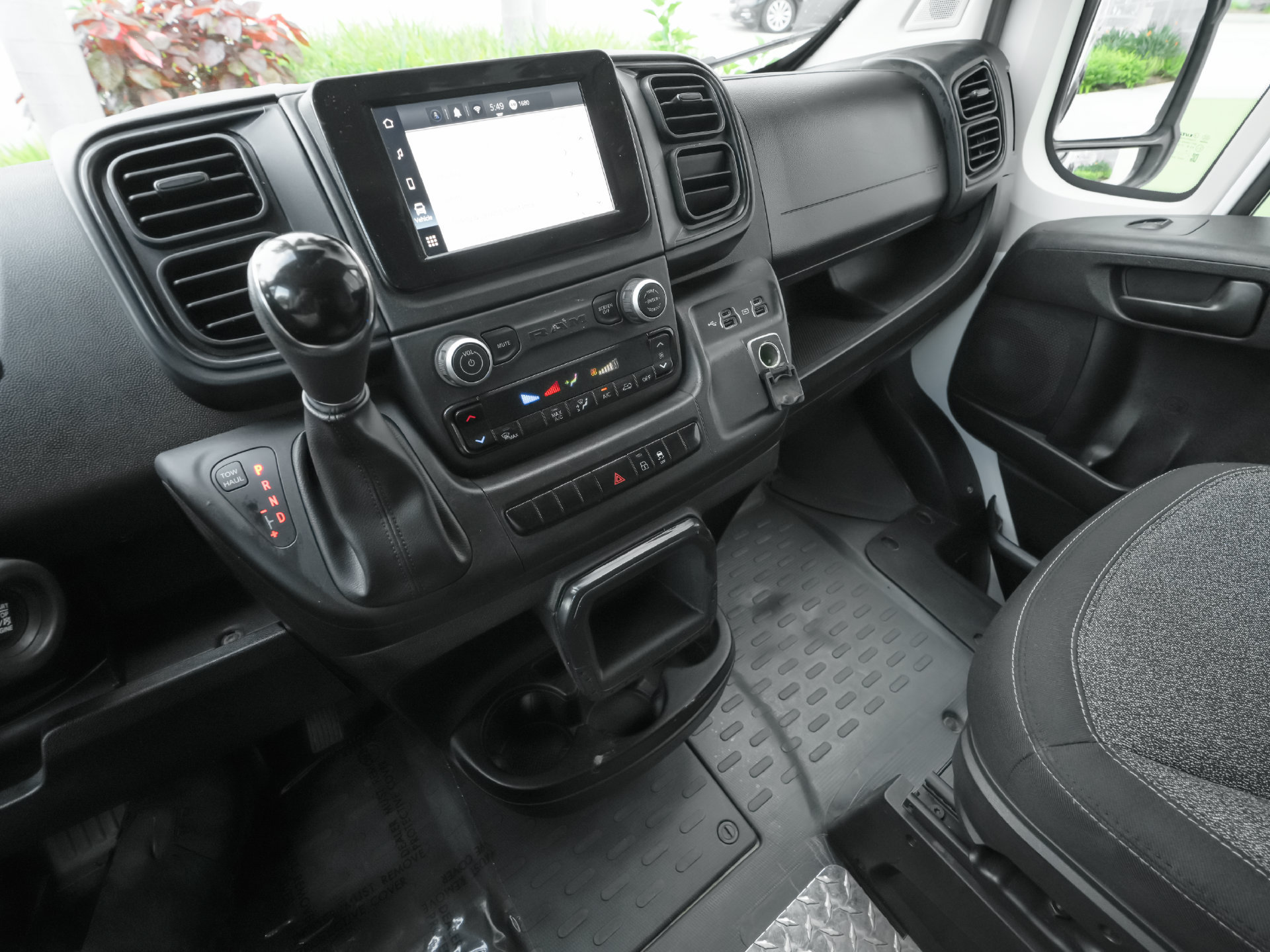 Used 2022 RAM ProMaster 2500 FWD image 12