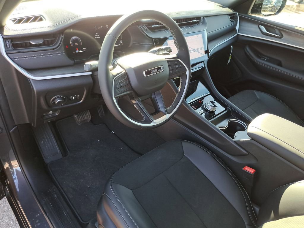 New 2026 Jeep Grand Cherokee L Laredo image 22