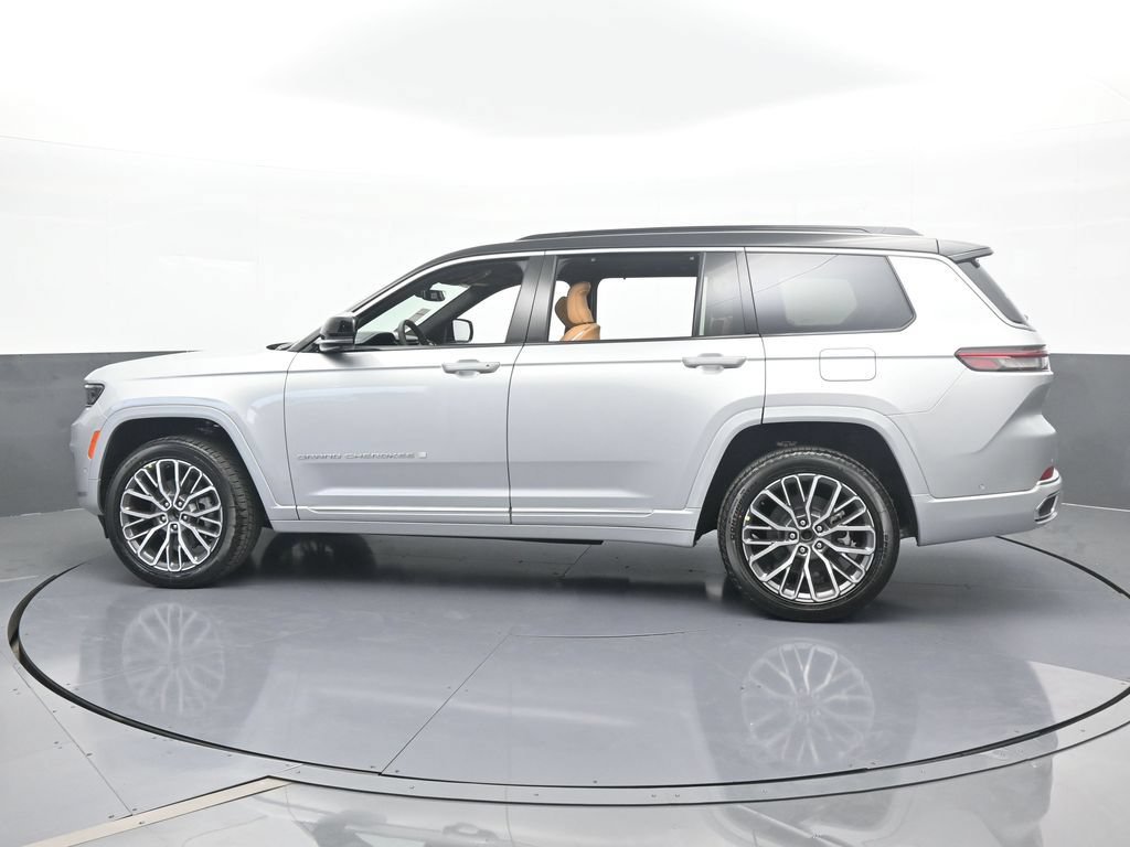 New 2025 Jeep Grand Cherokee L Summit AWD/4WD image 3