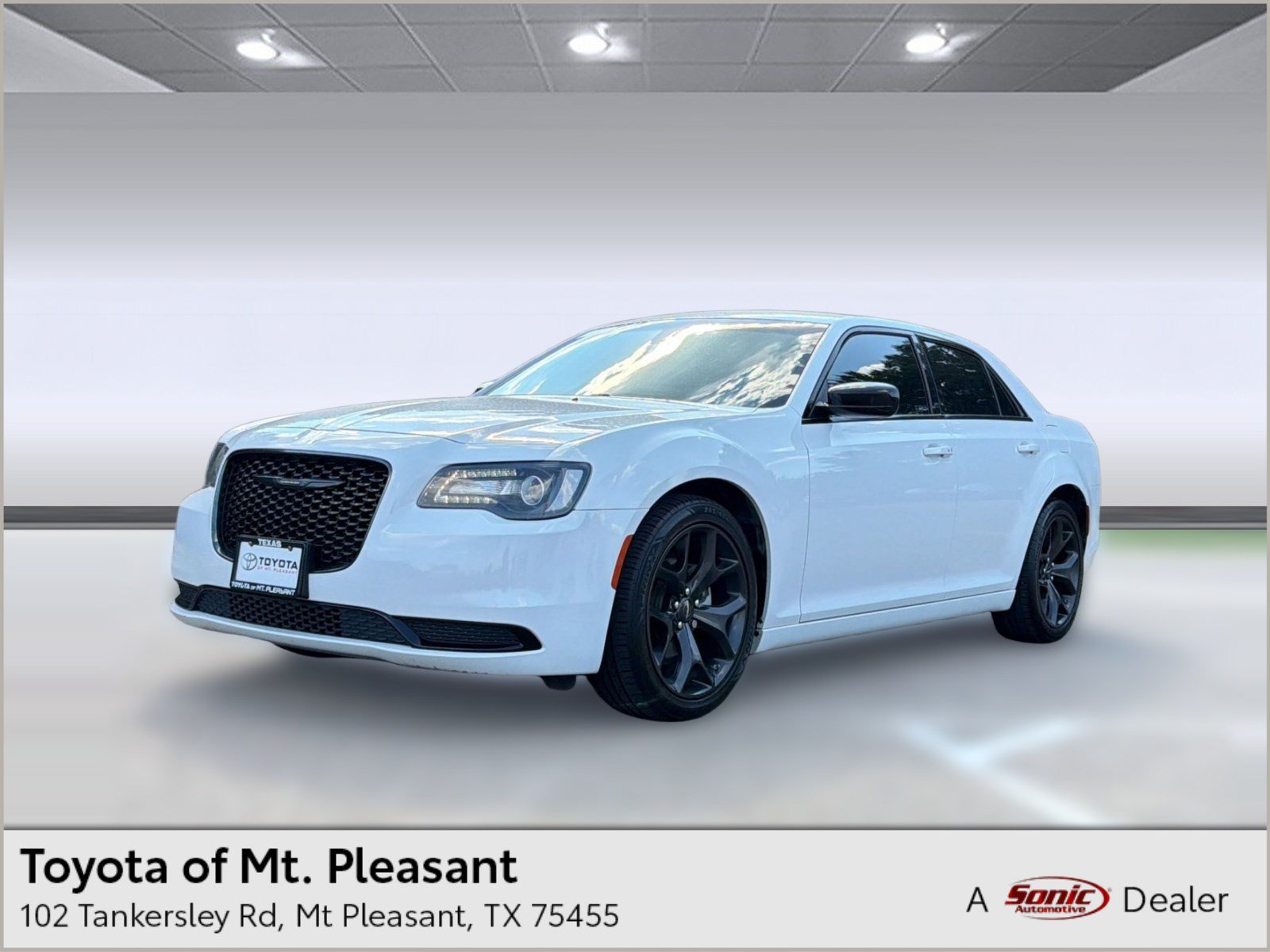 Used 2023 Chrysler 300 Touring w/ Sport Appearance Package RWD image 1