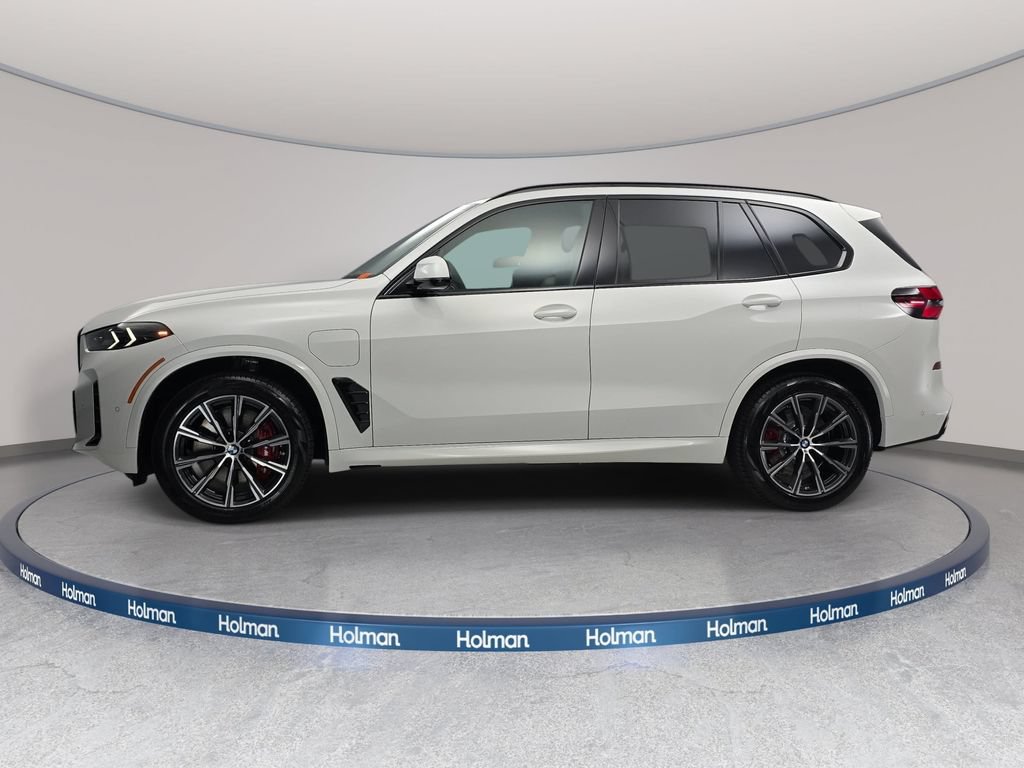 New 2026 BMW X5 xDrive50e w/ M Sport Package AWD/4WD image 8