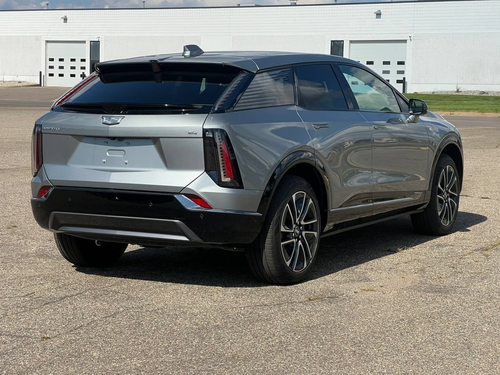 New 2027 Cadillac Optiq Sport w/ LPO, Floor Liner Package AWD/4WD image 37