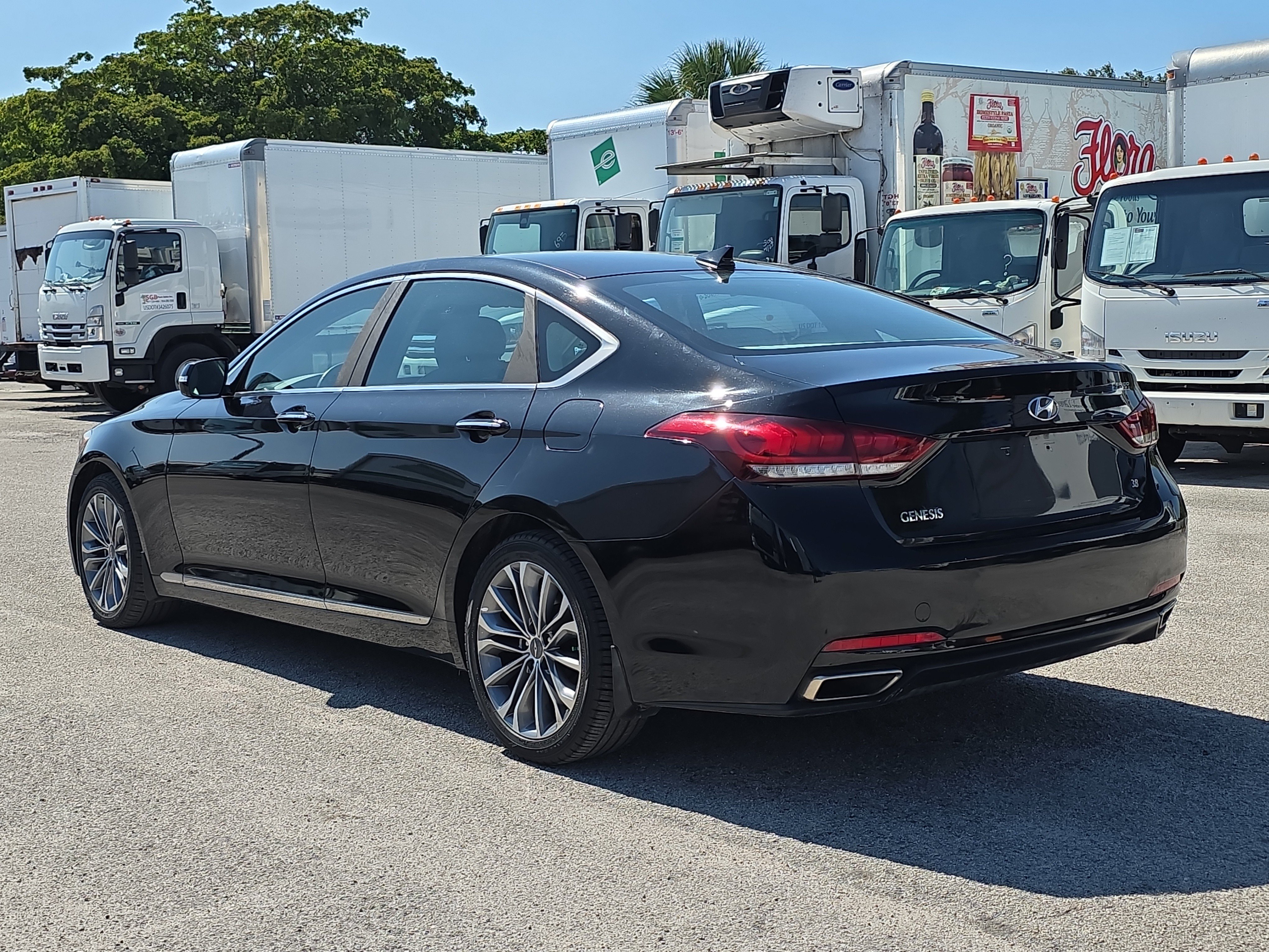 Used 2016 Hyundai Genesis 3.8 RWD image 5