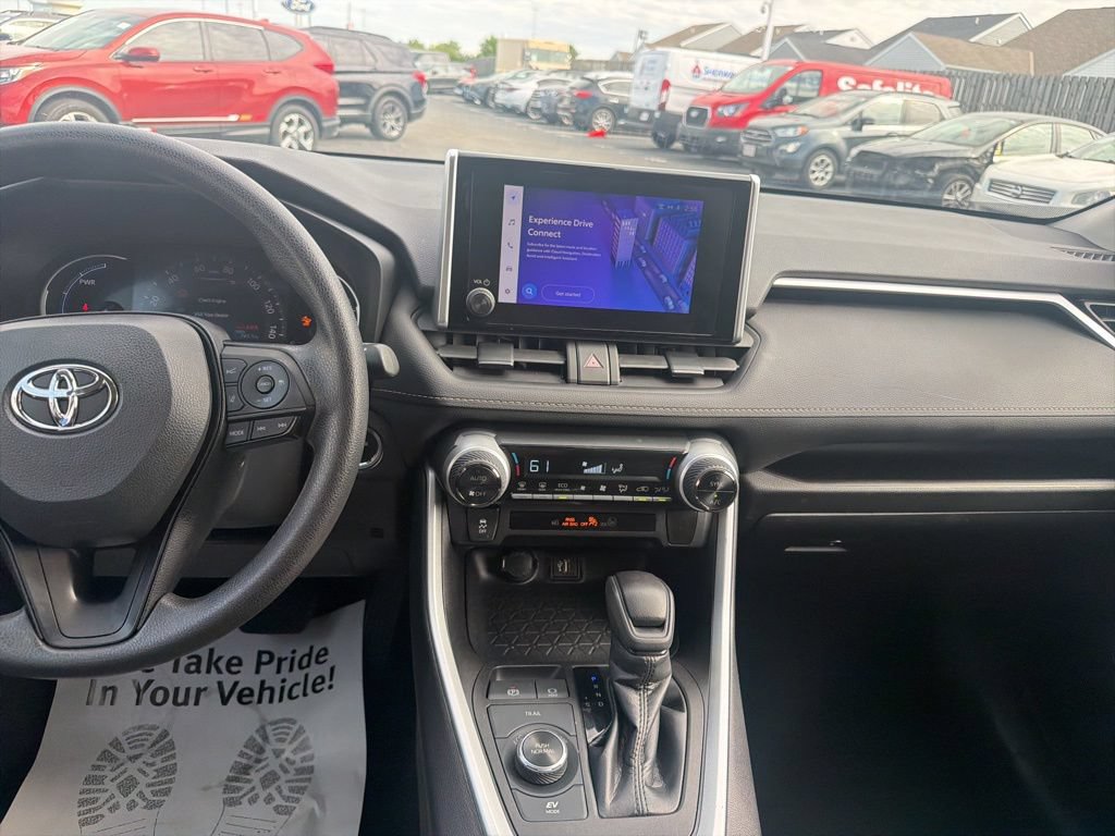 Used 2023 Toyota RAV4 XLE AWD/4WD image 19