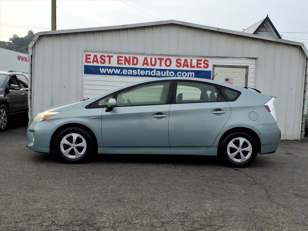 Used 2013 Toyota Prius Two FWD image 2