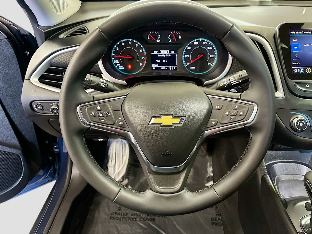 Used 2025 Chevrolet Malibu RS FWD image 11