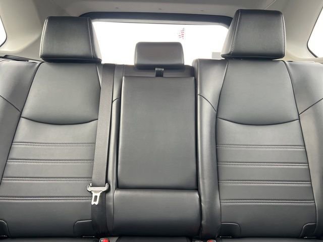 Used 2023 Toyota RAV4 XLE Premium image 29