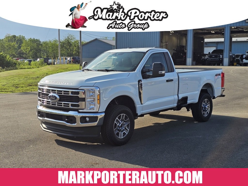New 2025 Ford F350 XLT