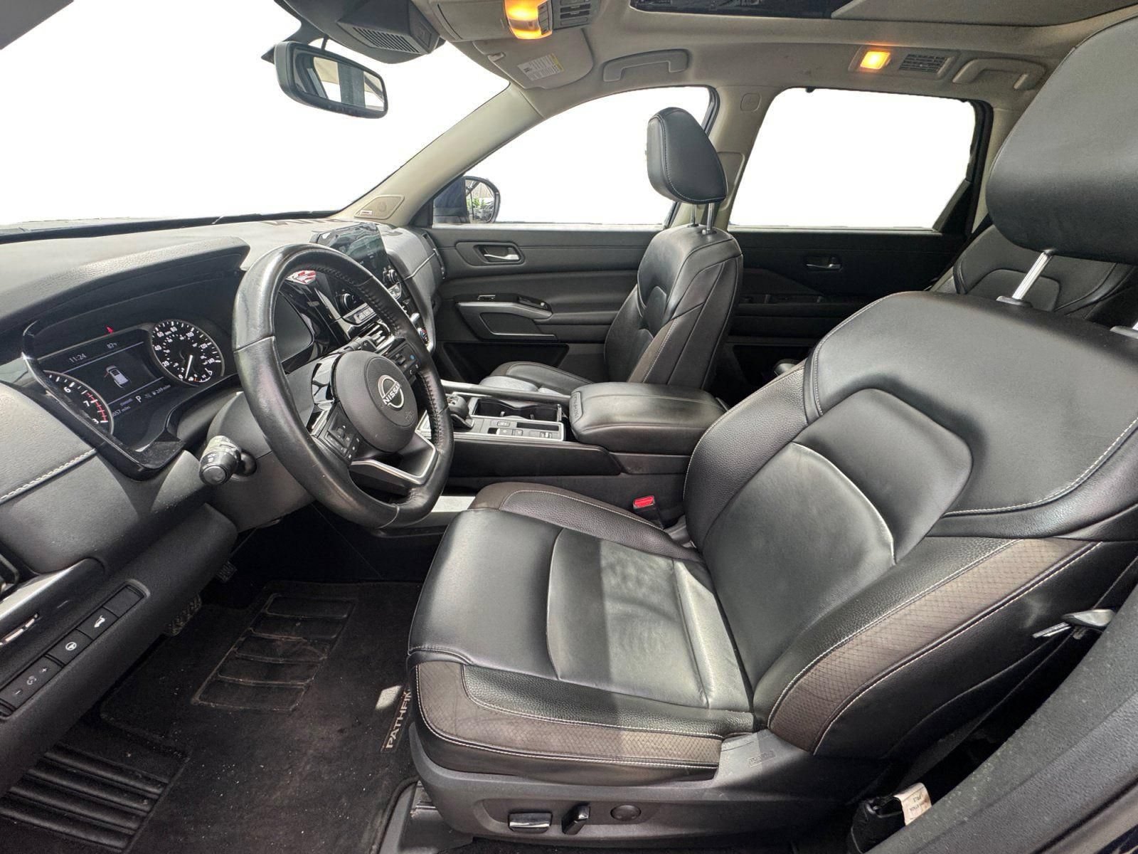 Used 2022 Nissan Pathfinder SL w/ SL Premium Package FWD image 10