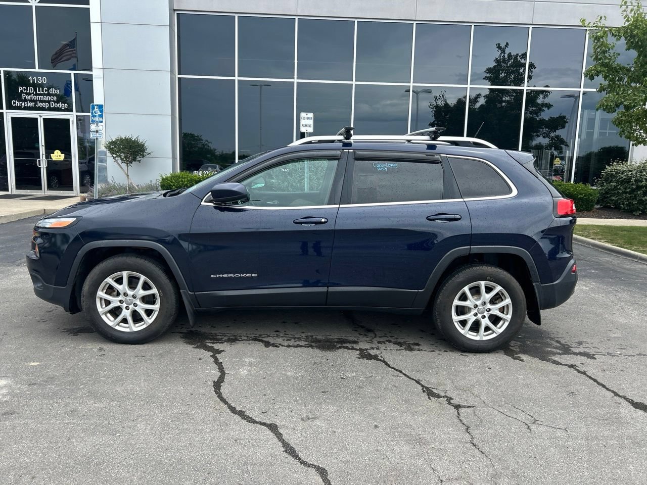 Used 2015 Jeep Cherokee Latitude w/ Comfort/Convenience Group AWD/4WD image 6