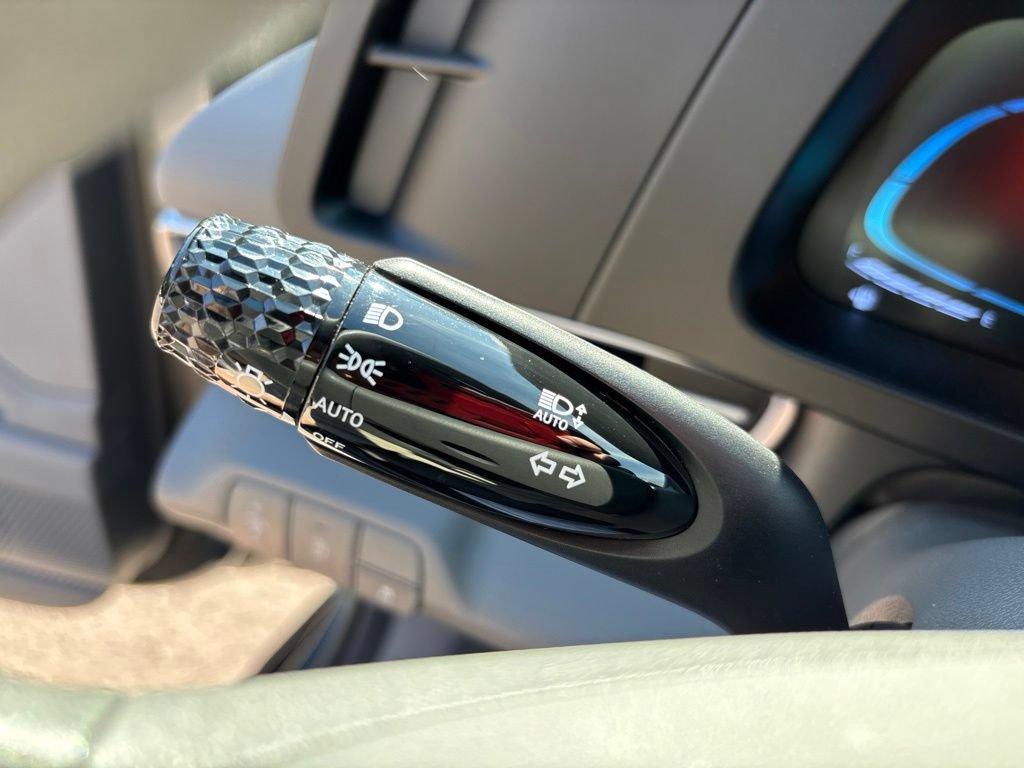 Certified 2025 Hyundai Elantra SE FWD image 26