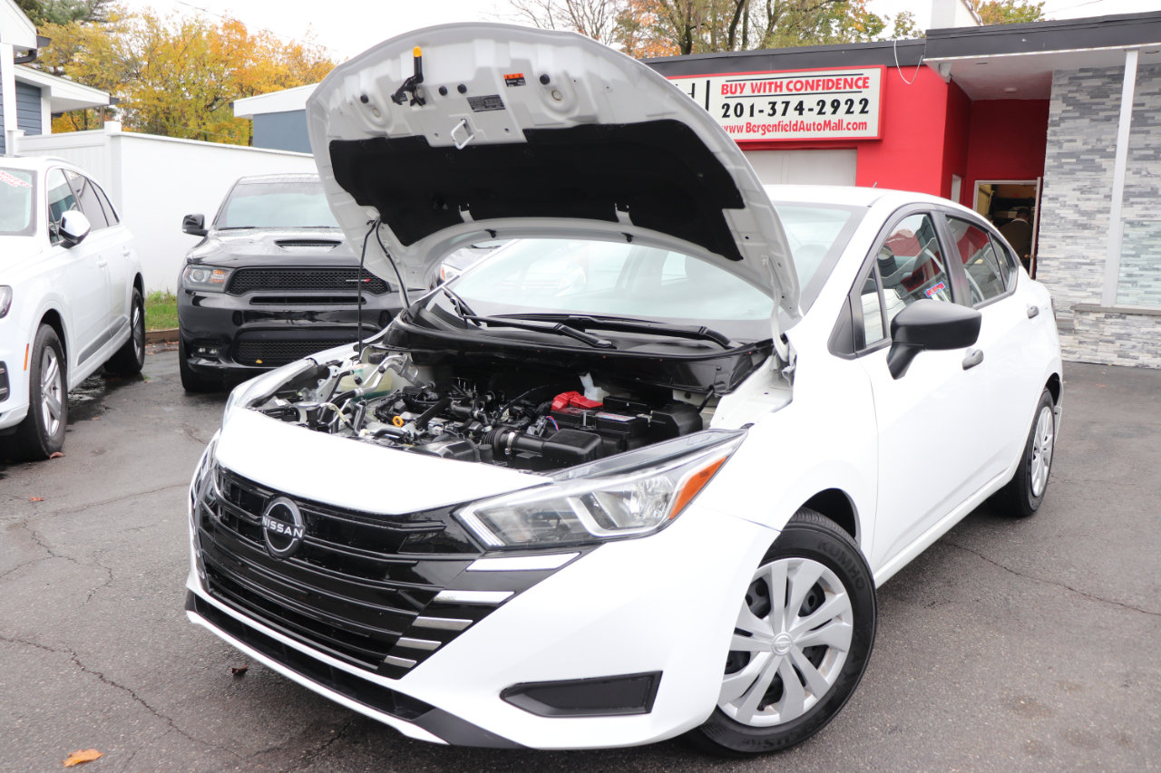 Used 2024 Nissan Versa S w/ Trunk Package image 41