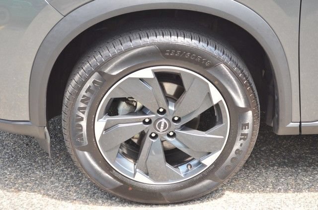 Used 2024 Nissan Rogue SV AWD/4WD image 13