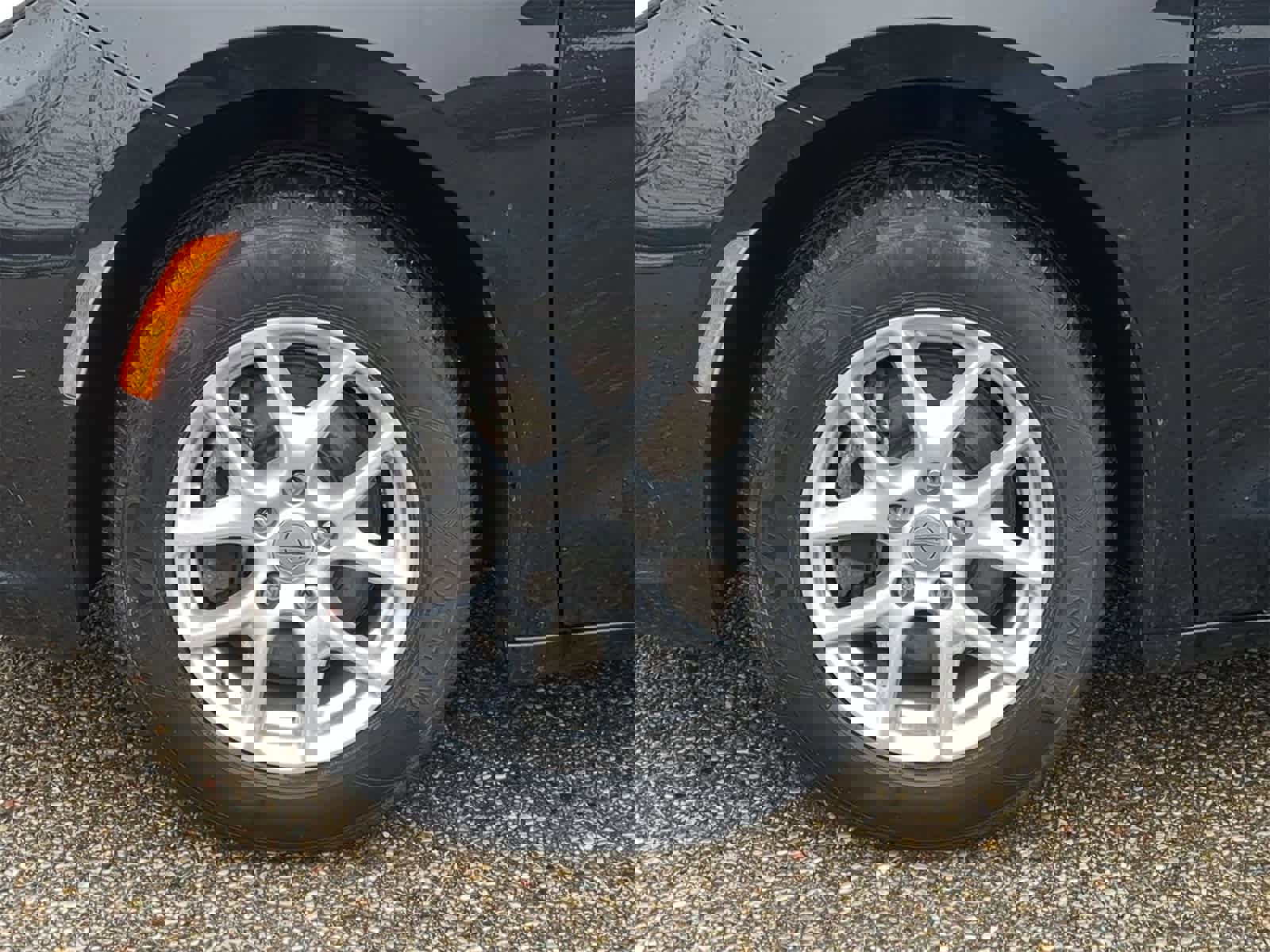 Used 2023 Chrysler Pacifica Touring-L image 14