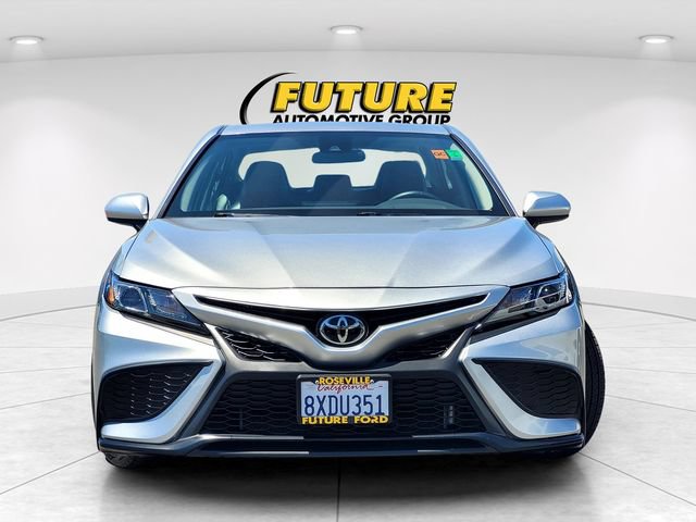 Used 2021 Toyota Camry SE FWD image 2
