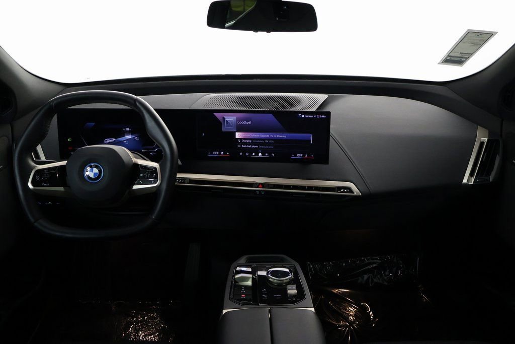 Used 2024 BMW iX xDrive50 w/ Sport Package image 8