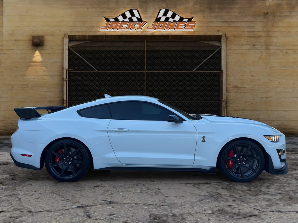 Used 2021 Ford Mustang Shelby GT500 w/ Carbon Fiber Track Pack RWD image 11