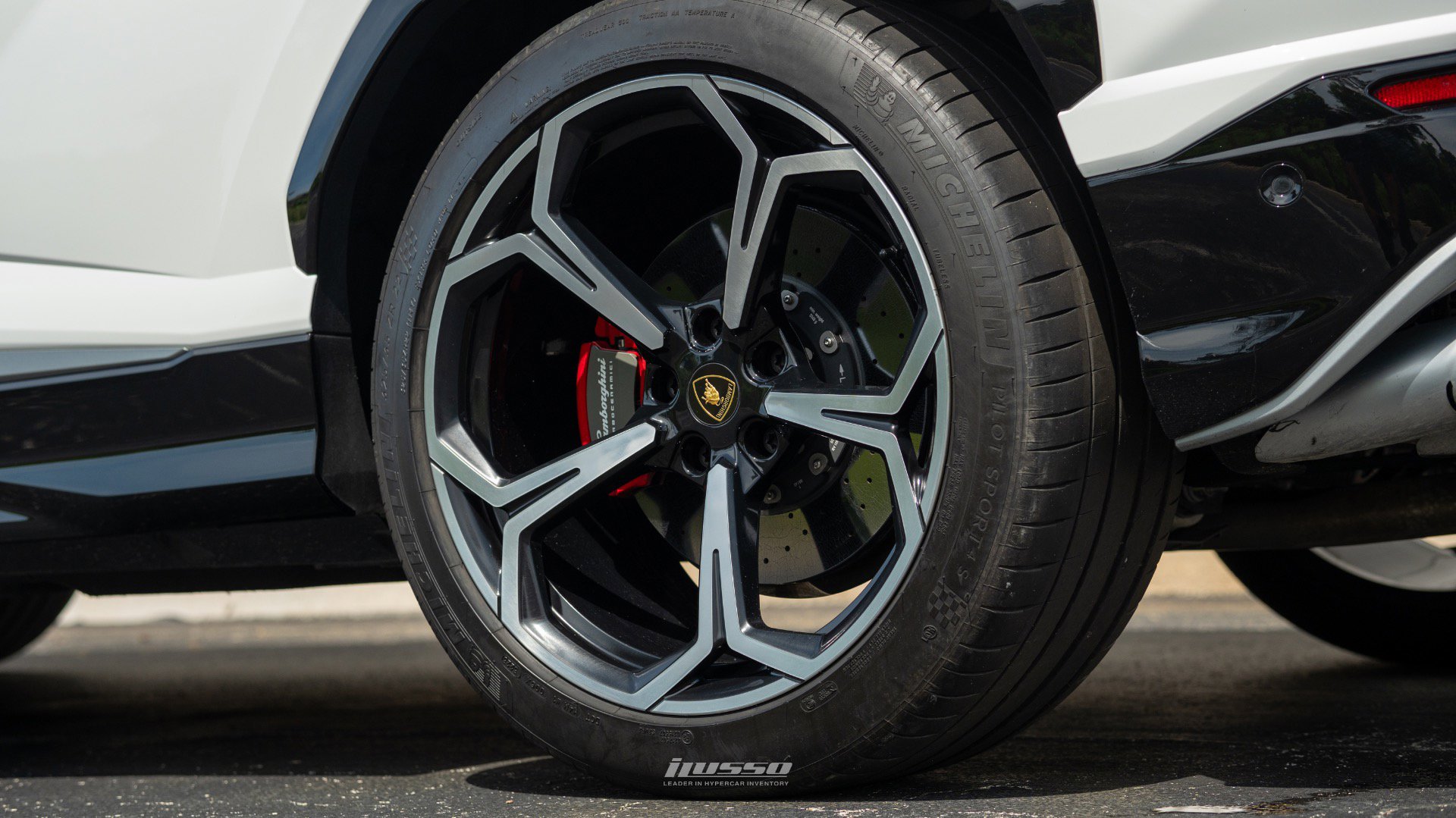 Used 2021 Lamborghini Urus image 21