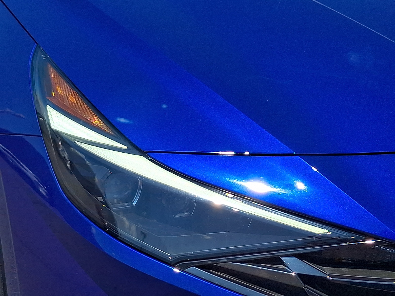 Used 2023 Hyundai Elantra Limited FWD image 9