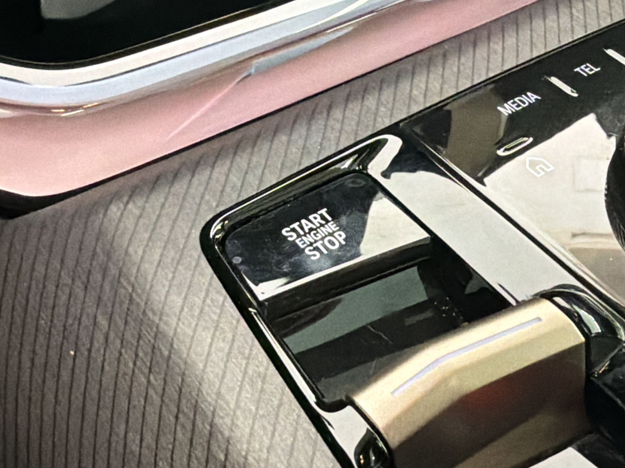 Certified 2025 BMW X3 xDrive30i w/ Premium Package image 23