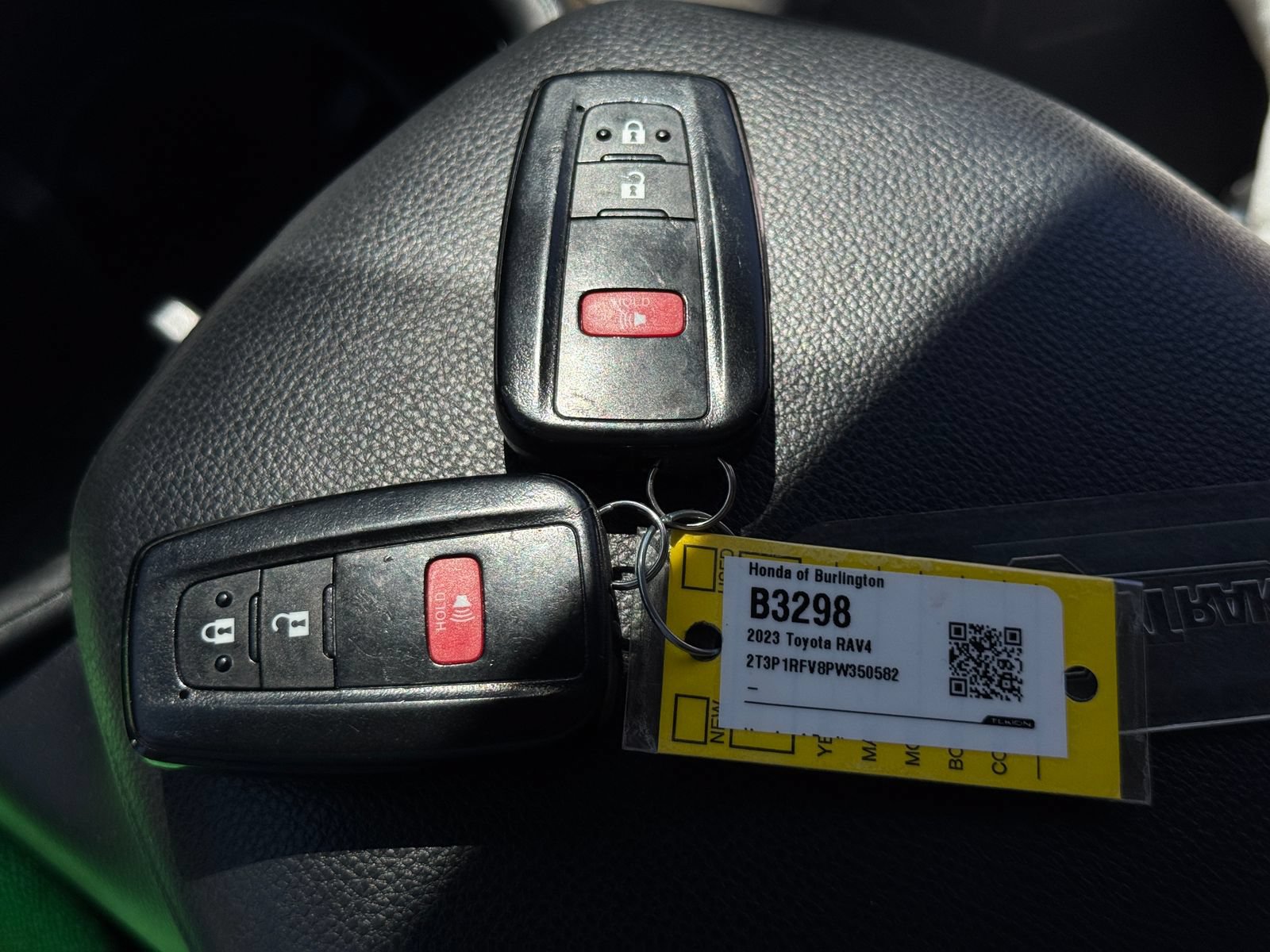 Used 2023 Toyota RAV4 XLE AWD/4WD image 29